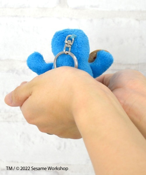 nici（ニキ）の「NICI/セサミストリート/ビーンバッグ クッキーモンスター 10cm（キーホルダー・レディース・ブルー・ONE SIZE）」の10枚目の写真