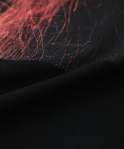 JOHN LAWRENCE SULLIVAN（ジョンローレンスサリバン）の「【JOHN LAWRENCE SULLIVAN】フォトバックプリントティーシャツ / 5A018-0320-27（Tシャツ/カットソー・メンズ・ブラック/ホワイト・X-SMALL/MEDIUM）」の3枚目の写真