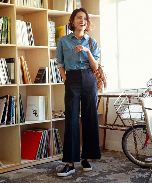 BAYFLOW(ベイフロー)の「リネンストレッチワイドパンツ(その他パンツ・レディース・ベージュ/ネイビー/カーキ/ナチュラル・SMALL/MEDIUM/LARGE)」の12枚目の写真