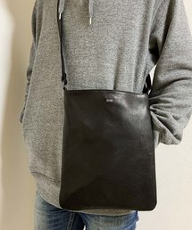 DECADE（ディケイド）の「オイルドカウレザー・シンプルショルダーバッグDECADE(No-01241) Oiled Cow Leather Simple Shoulder Bag（ショルダーバッグ）」