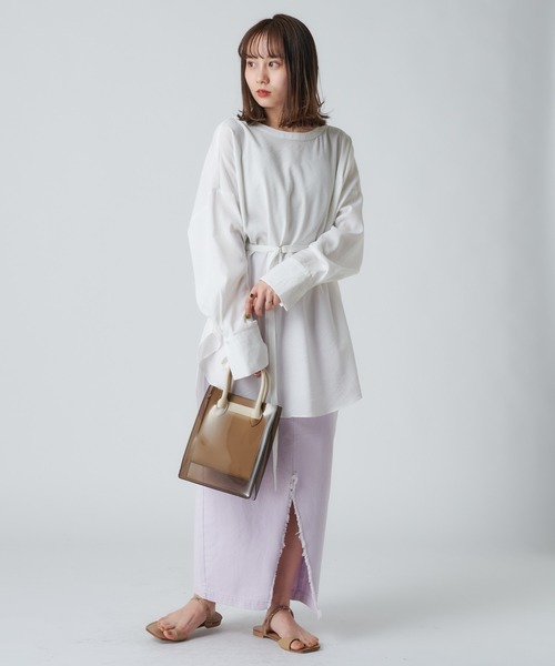 mystic(ミスティック)の「バックシャンロングシャツ(シャツ/ブラウス・レディース・ブラック/ベージュ/オフホワイト・FREE)」の4枚目の写真