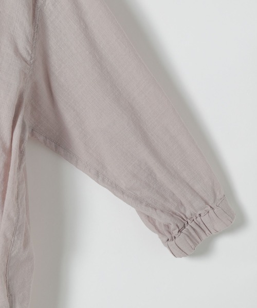 LAKOLE（ラコレ）の「スラブボイルボリュームシャツ / LAKOLE（シャツ/ブラウス・レディース・オフホワイト/サンドグレー/ワイン/グレー・SMALL/MEDIUM）」の9枚目の写真