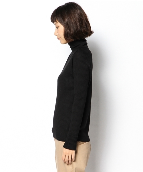 MADEMOISELLE ROPE'（マドモアゼル ロペ）の「リブタートルプルオーバー（ニット/セーター・レディース・ブラック/ホワイト・MEDIUM）」の4枚目の写真