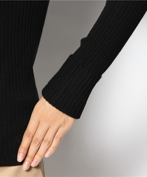 MADEMOISELLE ROPE'（マドモアゼル ロペ）の「リブタートルプルオーバー（ニット/セーター・レディース・ブラック/ホワイト・MEDIUM）」の8枚目の写真