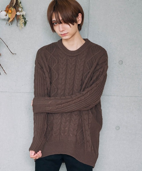 D Factory（ディー ファクトリー）の「オーバーサイズ アラン編み ビッグシルエット クルーネック ケーブルニットセーター（ニット/セーター・メンズ・杢グレー/ブラック/アイボリー/キャメル/パープル/ベージュ/ブラウン/ワイン・FREE）」の16枚目の写真