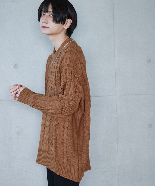 D Factory（ディー ファクトリー）の「オーバーサイズ アラン編み ビッグシルエット クルーネック ケーブルニットセーター（ニット/セーター・メンズ・杢グレー/ブラック/アイボリー/キャメル/パープル/ベージュ/ブラウン/ワイン・FREE）」の22枚目の写真