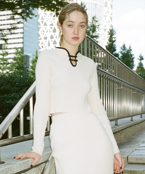 REDYAZEL（レディアゼル）の「チャイナディティール釦パイピングリブ  