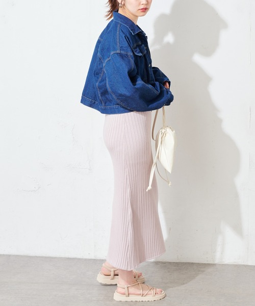 natural couture(ナチュラルクチュール)の「【WEB限定】オーバーサイズショート丈Gジャン(デニムジャケット・レディース・オフホワイト/ネイビー/ブルー・FREE)」の14枚目の写真