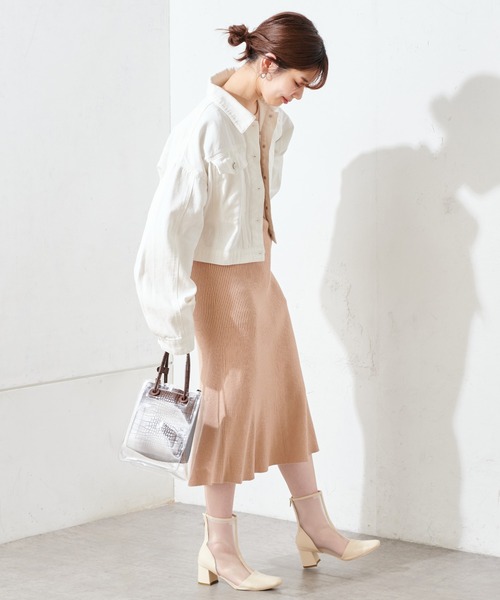 natural couture(ナチュラルクチュール)の「【WEB限定】オーバーサイズショート丈Gジャン(デニムジャケット・レディース・オフホワイト/ネイビー/ブルー・FREE)」の6枚目の写真