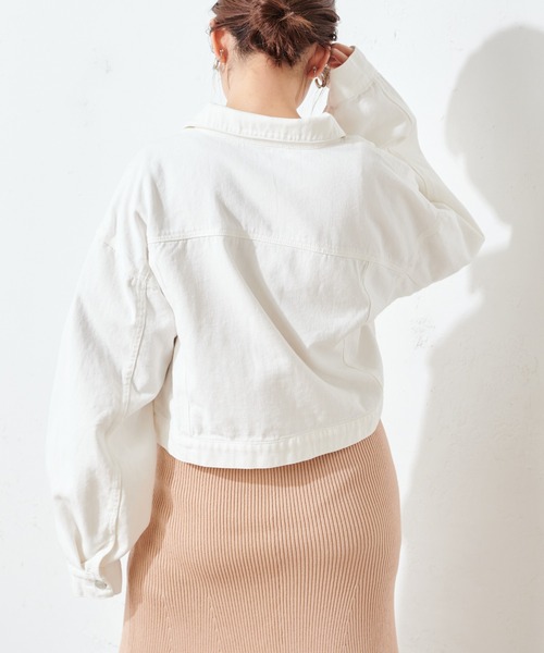 natural couture(ナチュラルクチュール)の「【WEB限定】オーバーサイズショート丈Gジャン(デニムジャケット・レディース・オフホワイト/ネイビー/ブルー・FREE)」の5枚目の写真