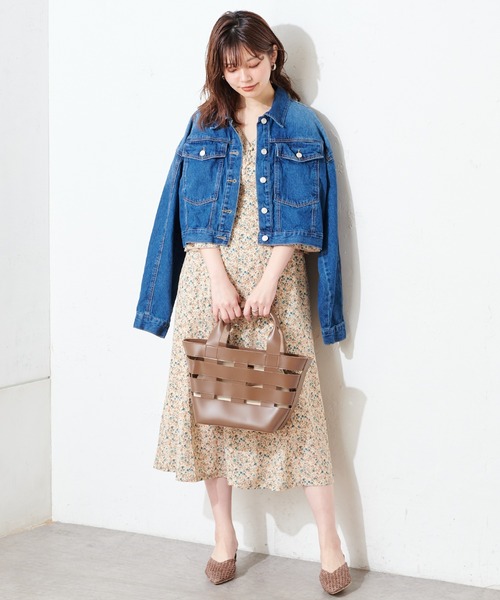 natural couture(ナチュラルクチュール)の「【WEB限定】オーバーサイズショート丈Gジャン(デニムジャケット・レディース・オフホワイト/ネイビー/ブルー・FREE)」の18枚目の写真