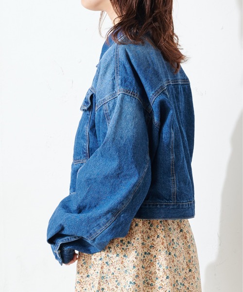natural couture(ナチュラルクチュール)の「【WEB限定】オーバーサイズショート丈Gジャン(デニムジャケット・レディース・オフホワイト/ネイビー/ブルー・FREE)」の21枚目の写真