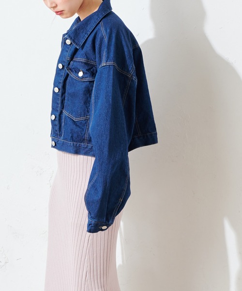 natural couture(ナチュラルクチュール)の「【WEB限定】オーバーサイズショート丈Gジャン(デニムジャケット・レディース・オフホワイト/ネイビー/ブルー・FREE)」の12枚目の写真