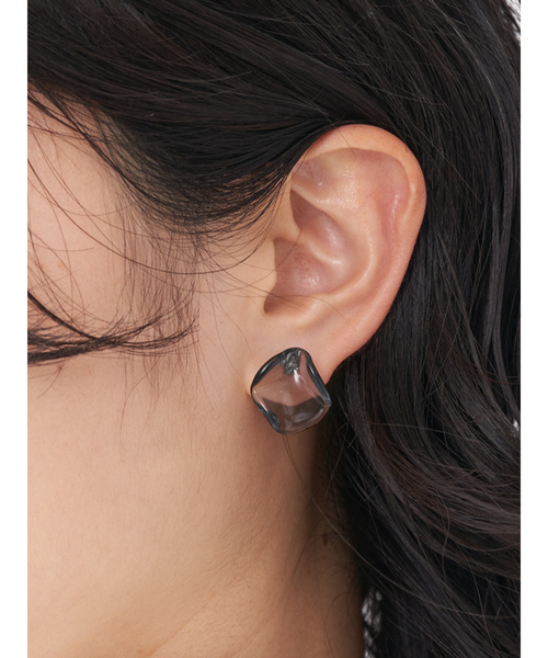 HARIO Lampwork Factory（ハリオランプワークファクトリー）の「【別注】【HARIO Lampwork Factory】ピアス フリル（ピアス（両耳用）・レディース・ブラウン/グレー/クリア・フリー）」の5枚目の写真