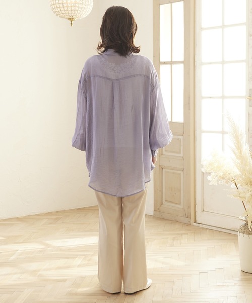 MATCH&more（マッチアンドモア）の「シアーピンタックシャツ（シャツ/ブラウス・レディース・パープル/ブラウン/オフホワイト・FREE）」の20枚目の写真