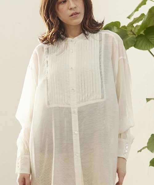 MATCH&more（マッチアンドモア）の「シアーピンタックシャツ（シャツ/ブラウス・レディース・パープル/ブラウン/オフホワイト・FREE）」の14枚目の写真