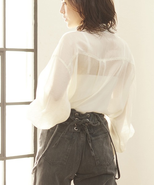 MATCH&more（マッチアンドモア）の「シアーピンタックシャツ（シャツ/ブラウス・レディース・パープル/ブラウン/オフホワイト・FREE）」の8枚目の写真