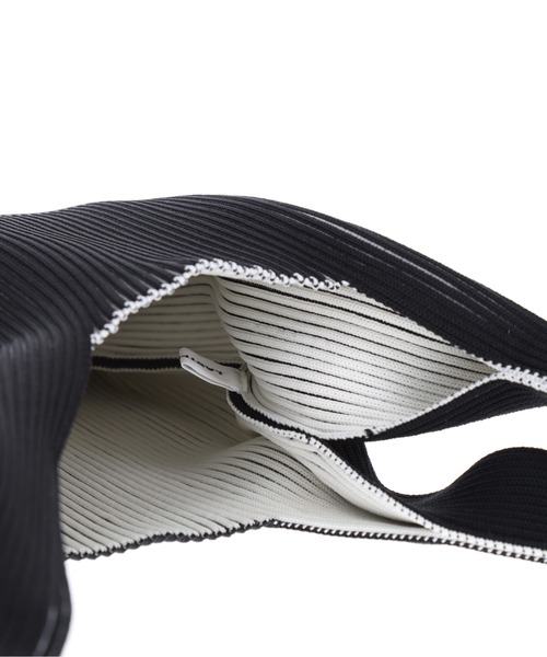 LASTFRAME（ラストフレーム）の「LASTFRAME ツートーンマーケットスモールバッグ（ショルダーバッグ・レディース・ブラック・FREE）」の10枚目の写真