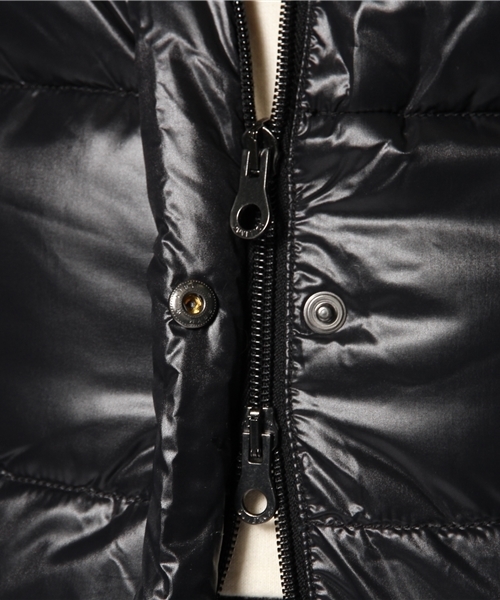 極美品 デュベティカ フーディダウンジャケット アダラ ブラック 40 極美品 デュベティカ ダウンジャケット アダラ 40 フォックスファー 黒