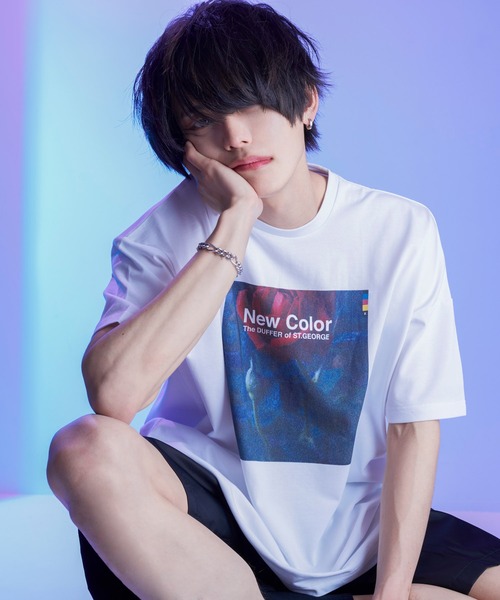 The DUFFER of ST.GEORGE（ザダファーオブセントジョージ）の「ROSE PRINT TEE：ローズプリント ビッグシルエット Tシャツ（Tシャツ/カットソー・メンズ・ホワイト/ブラック/ブラック系その他/ホワイト系その他・LARGE/X-LARGE/MEDIUM/SMALL）」の2枚目の写真