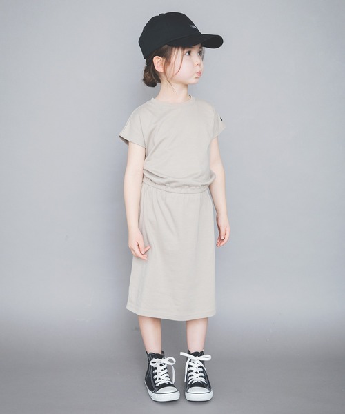 BRANSHES（ブランシェス）の「【WEB限定】後ろスリット半袖ワンピース（ワンピース・キッズ・ベージュ/ブラック/ブルー/ピンク・120cm/140cm/100cm/110cm/130cm/150cm）」の5枚目の写真