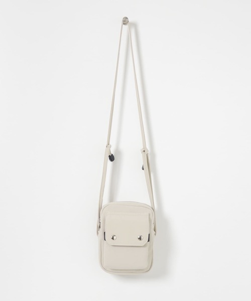 SENSE OF PLACE by URBAN RESEARCH（センスオブプレイスバイアーバンリサーチ）の「ミニショルダーバック（ショルダーバッグ・メンズ・ライトブルー/ライトベージュ/ブラック/ブルー系その他/チャコールグレー・ONE）」の10枚目の写真