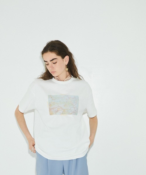 PUBLIC TOKYO(パブリックトウキョウ)の「アートグラフィックTEE/ウォッシャブル(Tシャツ/カットソー・レディース・オレンジ/ベージュ/ブルー・FREE)」の14枚目の写真