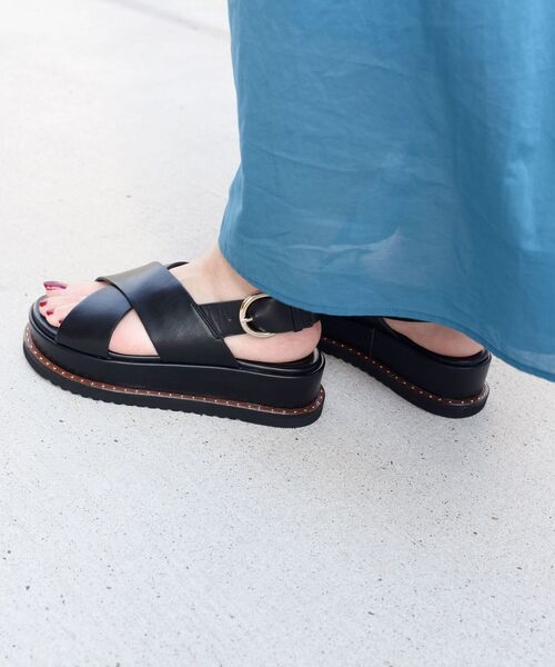 SHIPS（シップス）の「プラットフォームクロスサンダル◆（サンダル・レディース・ライトグリーン/ナチュラル/ブラック・36/37/38）」の17枚目の写真