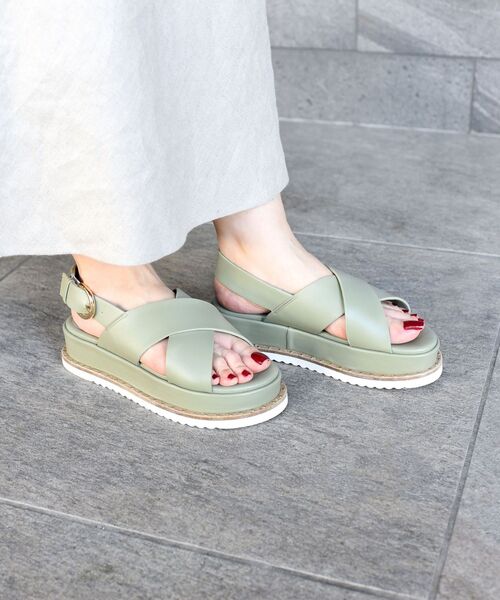 SHIPS（シップス）の「プラットフォームクロスサンダル◆（サンダル・レディース・ライトグリーン/ナチュラル/ブラック・36/37/38）」の19枚目の写真