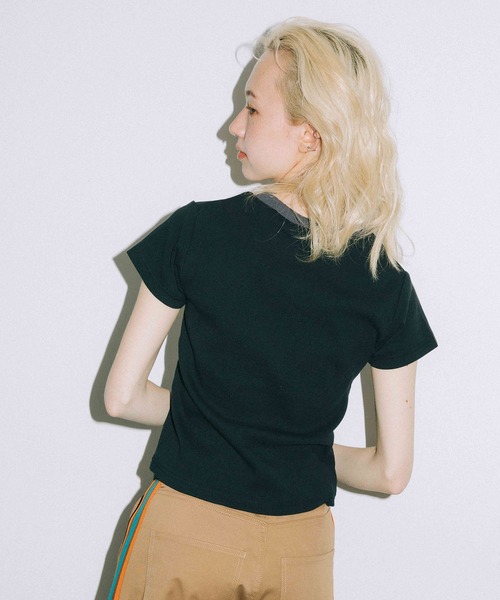 X-girl（エックスガール）の「OVAL LOGO BABY TEE（Tシャツ/カットソー・レディース・ホワイト/ブラック/ライトブルー・S/M）」の16枚目の写真