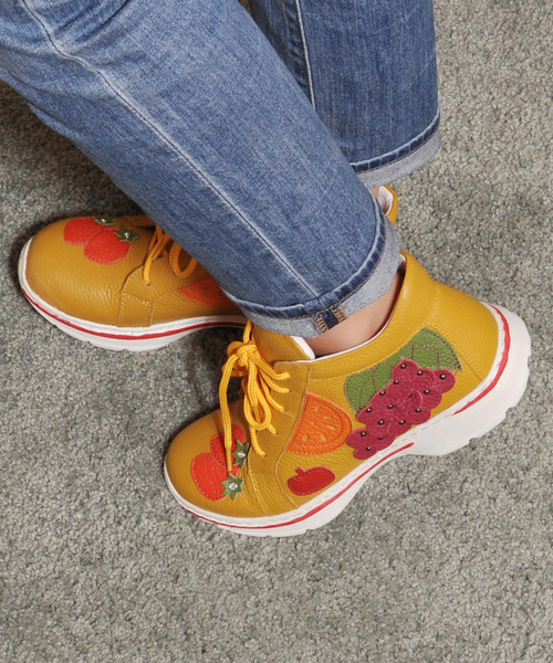 Estacion フルーツモチーフレザースニーカー スニーカー フルーツモチーフレザースニーカー 19 04 006 を購入できます Unbillion Estacion エスタシオン のファッション エスタシオン Estacion エスタシオン のスニーカー エスタシオン Estacion 激安