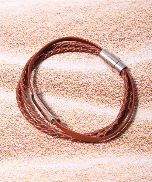 BAYBLO（ベイブロ）の「(BB)【本革】プレート 編み込み レザー ブレスレット（ブレスレット・メンズ・ホワイト/ブラック/ターコイズブルー/レッド/ネイビー/ブラウン・ONE SIZE）」の16枚目の写真