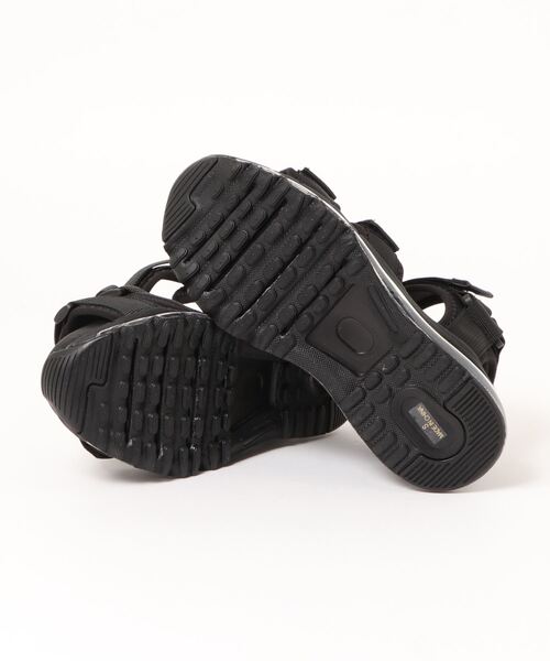 MIX JUICE（ミックスジュース）の「MIX JUICE ミックスジュース トリプルベルトデザインエアーソールスポーツサンダル（サンダル・レディース・ブラック/ホワイト・S/M/L/LL）」の3枚目の写真