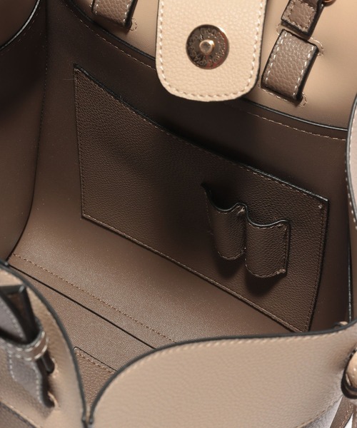 Andemiu(アンデミュウ)の「【ブラックWEB限定】ノットハンドルトート956739(ショルダーバッグ・レディース・ブラック/ベージュ/ブラウン・FREE)」の7枚目の写真