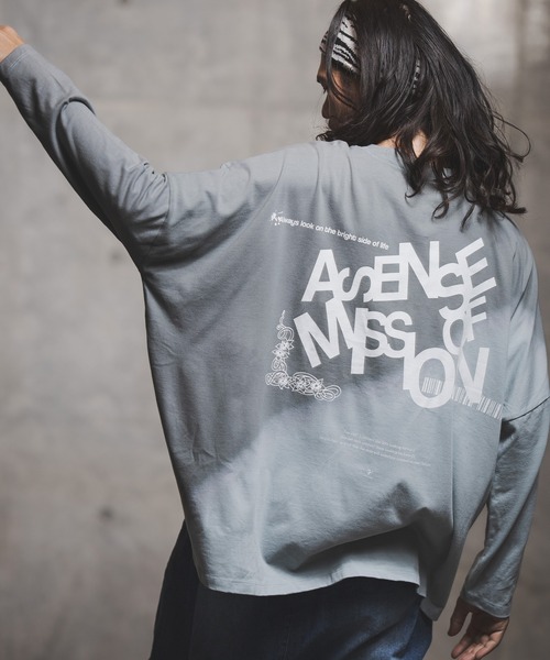 GLIMCLAP（グリムクラップ）の「mlt3502-Up there-dyeing & printed long-sleeve cutsew カットソー（Tシャツ/カットソー・メンズ・ベージュ/サックスブルー/ライトカーキ・L/S/M）」の2枚目の写真