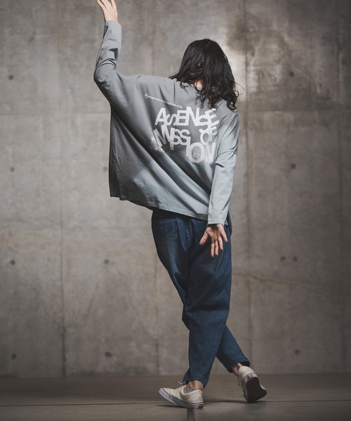 GLIMCLAP（グリムクラップ）の「mlt3502-Up there-dyeing & printed long-sleeve cutsew カットソー（Tシャツ/カットソー・メンズ・ベージュ/サックスブルー/ライトカーキ・L/S/M）」の8枚目の写真