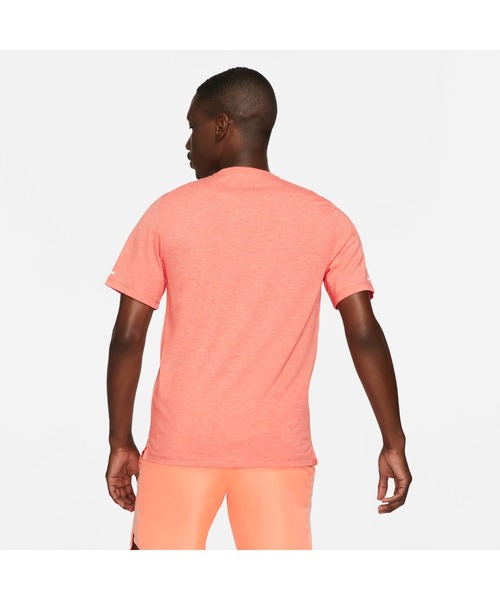 NIKE（ナイキ）の「ナイキ NIKE ナイキ DF ラン ディビジョン BRNOT マイラー S/S トップ（Tシャツ/カットソー・メンズ・スモークピンク・LL/S/M/L）」の2枚目の写真
