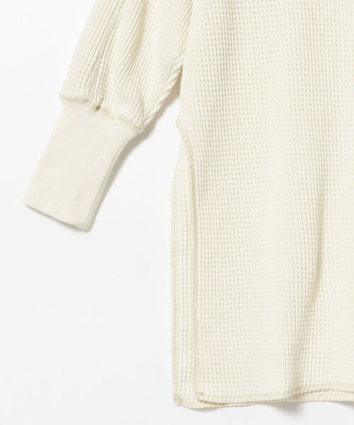 BEAMS BOY(ビームスボーイ)の「BEAMS BOY / サーマル ビッグシルエット クルー カットソー(Tシャツ/カットソー・レディース・チャコールグレー/オフホワイト・ONE SIZE)」の22枚目の写真