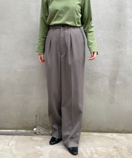 So_lemn(ソレム)の「【So_lemn/ソレム】フラノセンタープレススラックスパンツ(スラックス・レディース・ネイビー/グレイッシュベージュ・1/2)」の2枚目の写真