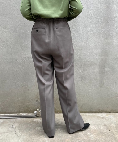 So_lemn(ソレム)の「【So_lemn/ソレム】フラノセンタープレススラックスパンツ(スラックス・レディース・ネイビー/グレイッシュベージュ・1/2)」の5枚目の写真