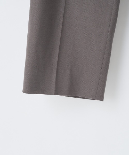 So_lemn(ソレム)の「【So_lemn/ソレム】フラノセンタープレススラックスパンツ(スラックス・レディース・ネイビー/グレイッシュベージュ・1/2)」の4枚目の写真