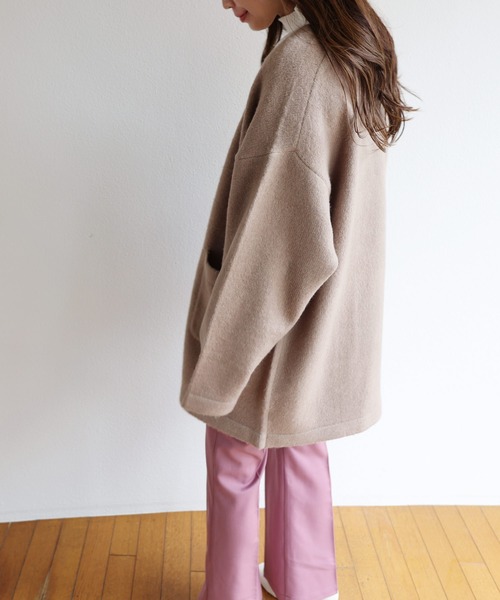 andme（アンドミー）の「ミドル丈ふっくらブークレニットカーディガン（カーディガン/ボレロ・レディース・チャコールグレー/グレー/オフホワイト/ベージュ系その他/オリーブ・S/M）」の9枚目の写真