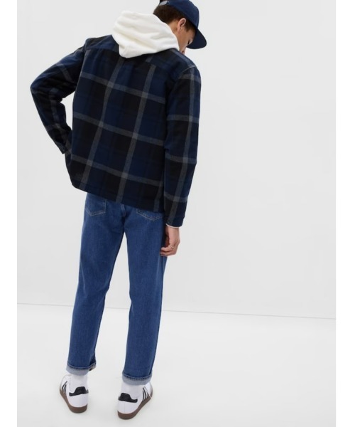 GAP（ギャップ）の「Gapflex ウォッシュウェル(TM) リラックステーパードデニム（デニムパンツ・メンズ・ライトインディゴブルー・31W 30L/29W 30L/30W 30L/32W 30L/28W 30L/32W 32L/31W 32L/36W 32L/33W 32L/34W 32L）」の17枚目の写真