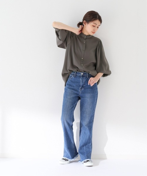 SLOBE IENA(スローブイエナ)の「サテンフリルカラーブラウス【手洗い可能】◆(シャツ/ブラウス・レディース・ホワイト/チャコールグレー・FREE)」の14枚目の写真
