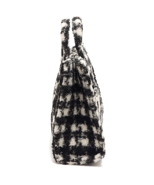 atmos pink（アトモスピンク）の「atmos pink RIEHATA × atmospink ビッグ ボアバッグ【SP】（トートバッグ・レディース・レッド/ブラック・FREE）」の15枚目の写真