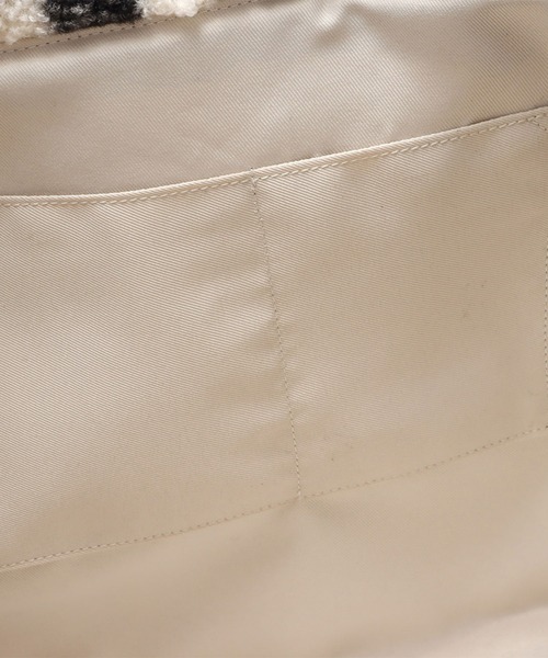 atmos pink（アトモスピンク）の「atmos pink RIEHATA × atmospink ビッグ ボアバッグ【SP】（トートバッグ・レディース・レッド/ブラック・FREE）」の21枚目の写真