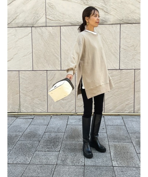 ulu（ウル）の「Side slit oversized pullover（スウェット・レディース・ライトオリーブ・FREE）」の11枚目の写真