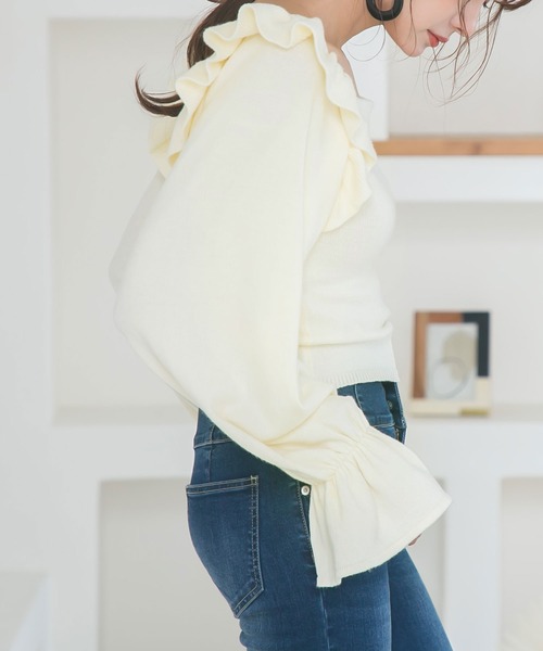 Newlyme(ニューリーミー)の「ボリュームフリルスクエアネックニットトップス(ニット/セーター・レディース・ブラック/ブルー/アイボリー/グレイッシュベージュ/モカ・LARGE/X-LARGE/MEDIUM)」の18枚目の写真