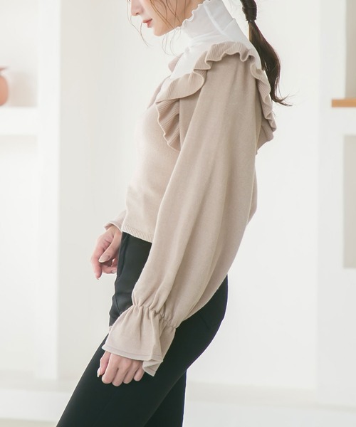 Newlyme(ニューリーミー)の「ボリュームフリルスクエアネックニットトップス(ニット/セーター・レディース・ブラック/ブルー/アイボリー/グレイッシュベージュ/モカ・LARGE/X-LARGE/MEDIUM)」の20枚目の写真