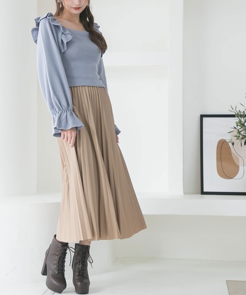 Newlyme(ニューリーミー)の「ボリュームフリルスクエアネックニットトップス(ニット/セーター・レディース・ブラック/ブルー/アイボリー/グレイッシュベージュ/モカ・LARGE/X-LARGE/MEDIUM)」の21枚目の写真